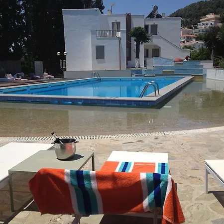 Cascade Poros Town