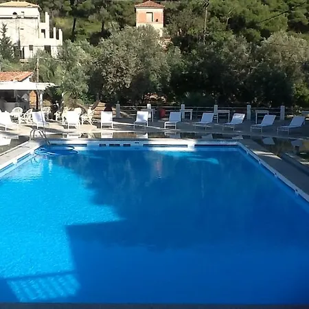 Cascade Poros Town