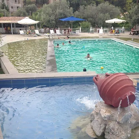 Cascade Apartahotel 3*